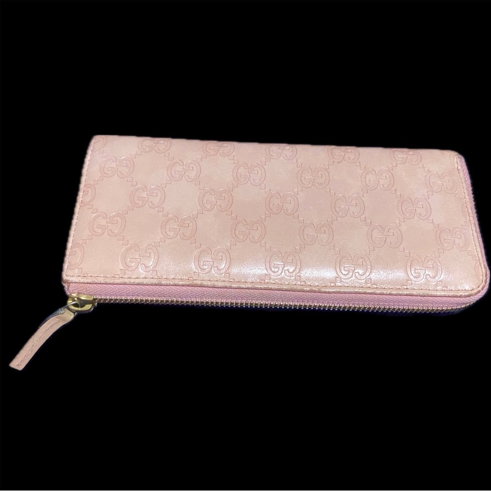 Gucci Guccissima Baby Pink Leather Zip Long Wallet 💕 women’s designer